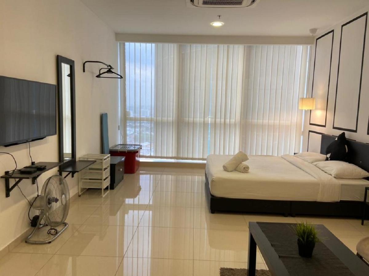Pinnacle Pj @ Penguin Homes Petaling Jaya Exterior photo