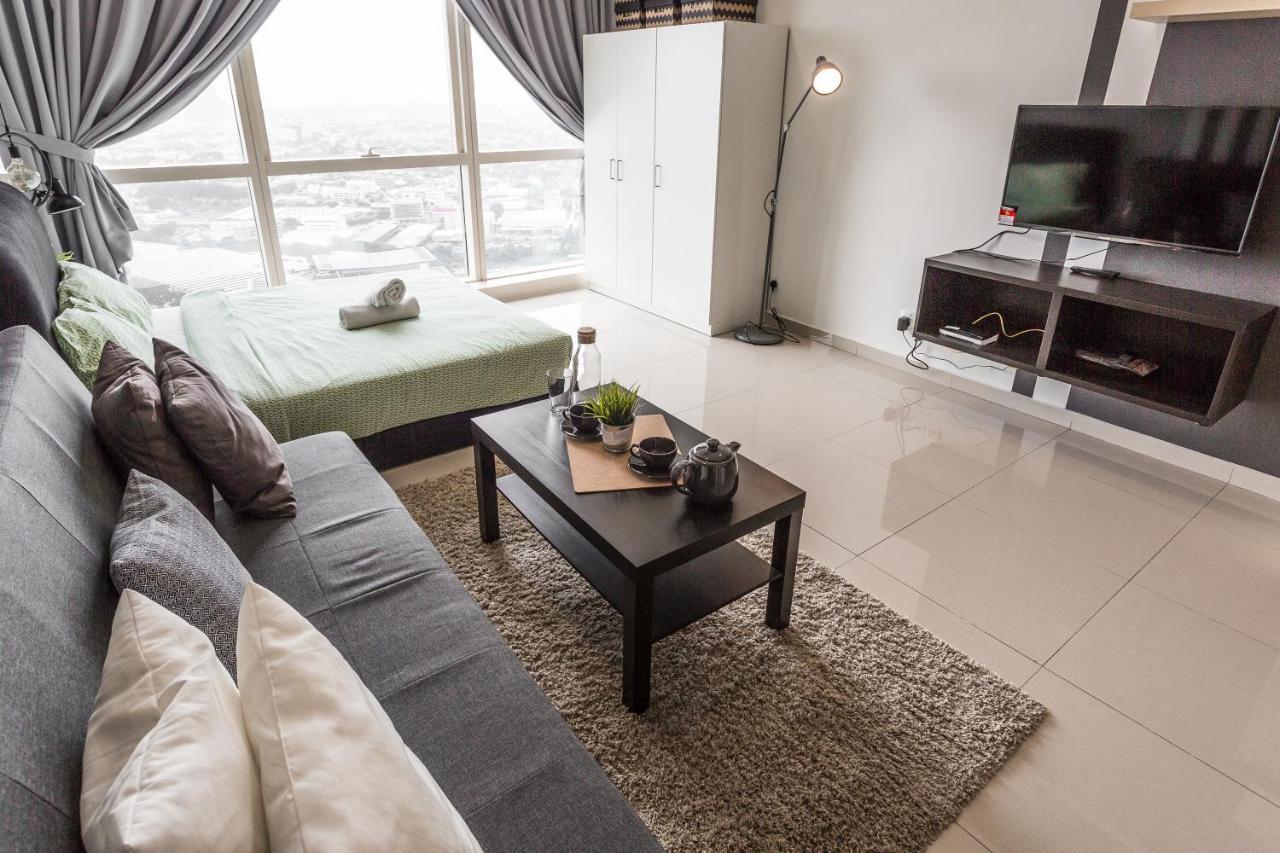 Pinnacle Pj @ Penguin Homes Petaling Jaya Exterior photo