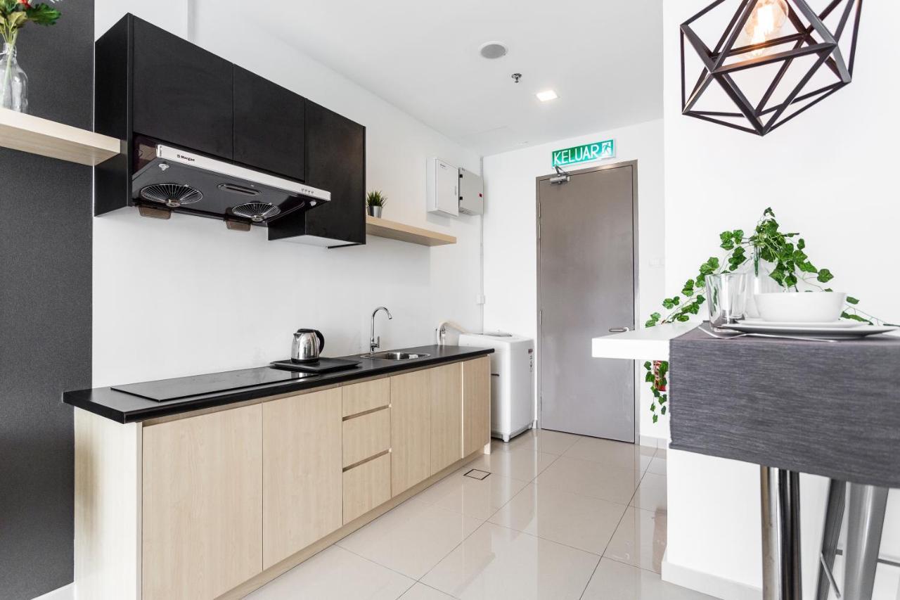 Pinnacle Pj @ Penguin Homes Petaling Jaya Exterior photo