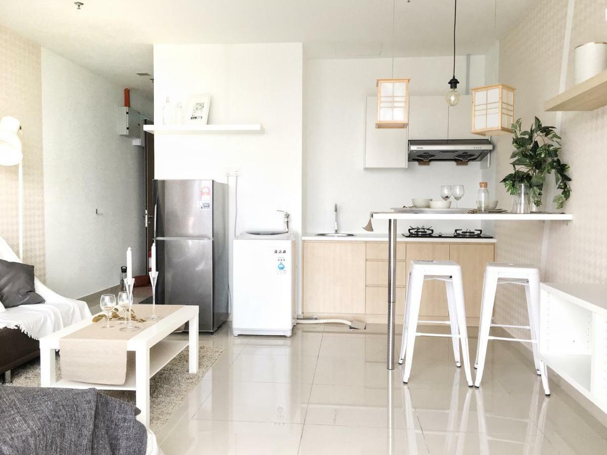 Pinnacle Pj @ Penguin Homes Petaling Jaya Exterior photo