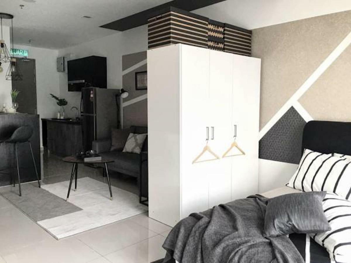 Pinnacle Pj @ Penguin Homes Petaling Jaya Exterior photo