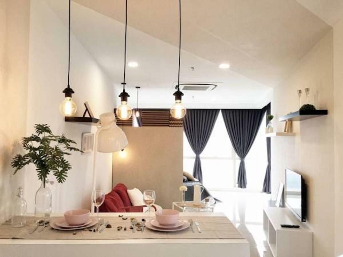 Pinnacle Pj @ Penguin Homes Petaling Jaya Exterior photo