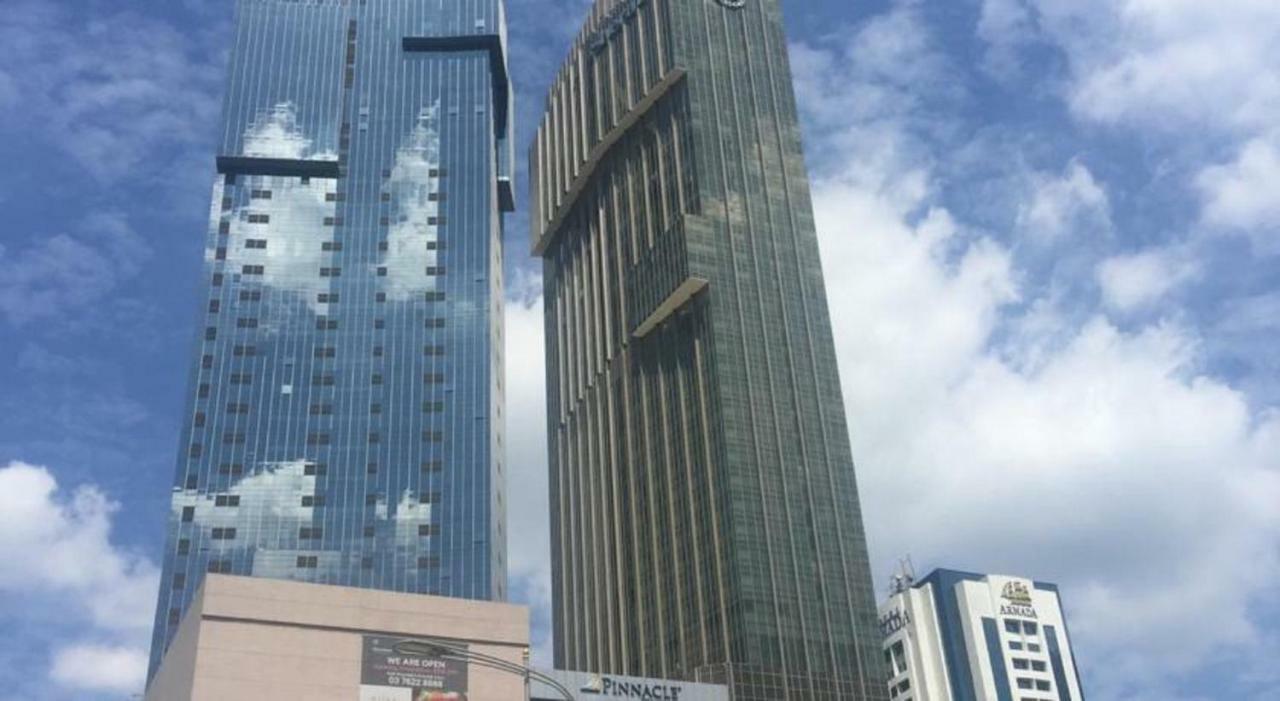 Pinnacle Pj @ Penguin Homes Petaling Jaya Exterior photo