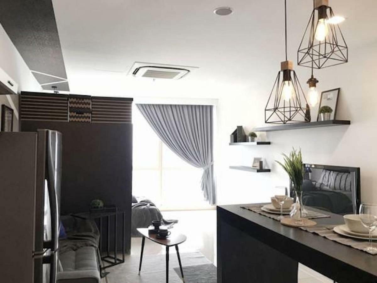 Pinnacle Pj @ Penguin Homes Petaling Jaya Exterior photo